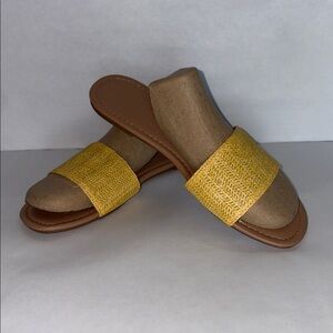 Raffia Old Navy Yellow Slide Sandals with Single Wide Woven Strap, Beachy